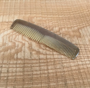 Peine de cuerno de buey de Búfalo, bolsillo antiestático clásico para la edad media, estilo compacto pulido y ecológico - Product Image 1