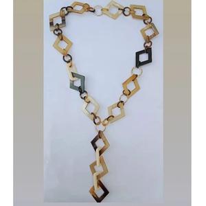 สร้อยคอโซ่แบบฮอร์นลิงค์ธรรมชาติที่ทันสมัยเครื่องประดับที่มีน้ำหนักเบาสำหรับผู้หญิงเครื่องประดับแฟชั่นที่ยั่งยืนเป็นมิตรกับสิ่งแวดล้อม - Product Image 1