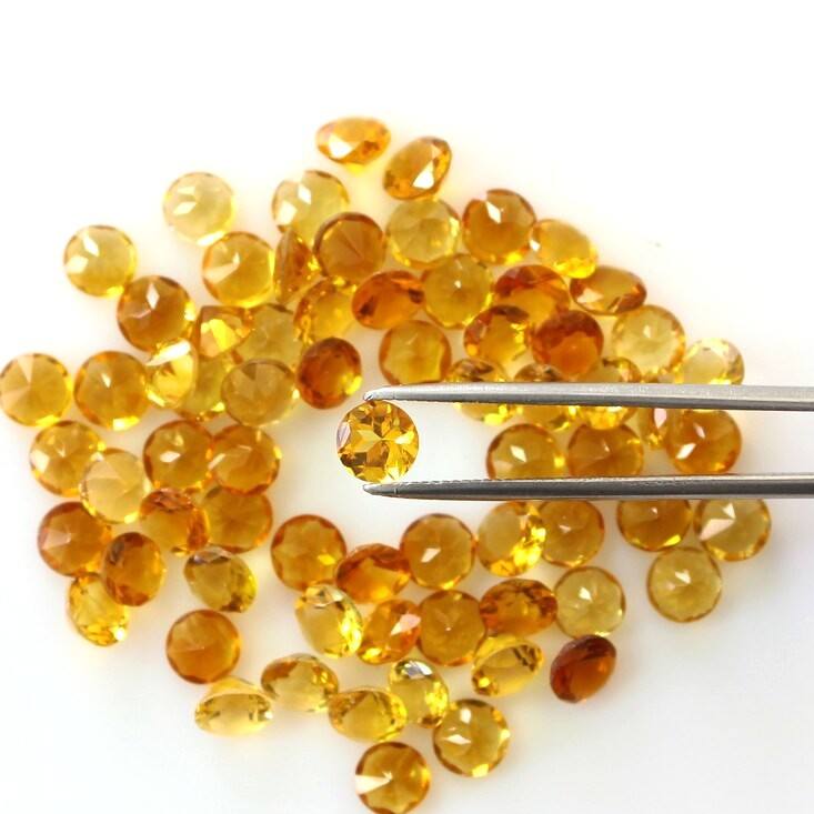 สีเหลือง