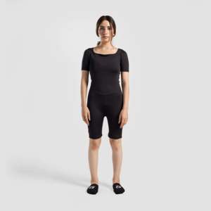 Mono Deportivo Negro para Yoga y Ejercicio - Product Image 1