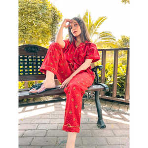 Ensemble chemise imprimée boutonnée et pyjama en coton macaron premium pima pour femme - Product Image 4