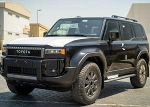 Toyota Prado Adventure 2025, Gasolina, Motor 2.4 Turbo, Caja de Cambios Automática, Interior de Cuero Oscuro, Neumáticos R18, Volante a la Izquierda - Product Image 3