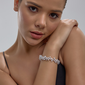 18K oro sólido hermoso hecho a mano de lujo racimo pera forma laboratorio diamantes delicadas pulseras personalizadas alta joyería regalo para ella - Product Image 5