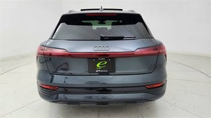 รถ SUV 4 ประตู พรีเมียม พลัส ขับเคลื่อนสี่ล้อ สภาพดี ใช้งานน้อย - Product Image 5