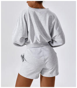 Vente en gros Sweatshirts en coton mélangé personnalisés pour femmes Pull à manches longues et haut court pour la vie active Vêtements d'hiver - Product Image 4