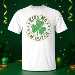 Maglietta promozionale per il giorno di San Patrizio con scritta 'Kiss Me I'm Dutch' - Product Image 3