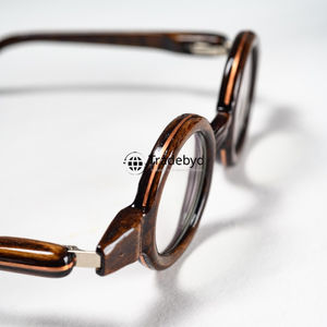 Luxury <b>Wooden</b> Eyewear for Fashion Enthusiasts Lightweight Natural Frame Sunglasses by Tradebyd - Product Image 5