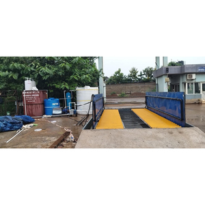 Transportador de lavado de ruedas tipo plataforma de alto rendimiento Sistema de lavado de ruedas de ancho ajustable de doble boquilla - Product Image 1