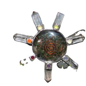 Générateur d'énergie orgone en aventurine verte curative en gros pierre précieuse de style Feng Shui et amour sculptée pour la décoration de la maison - Product Image 1