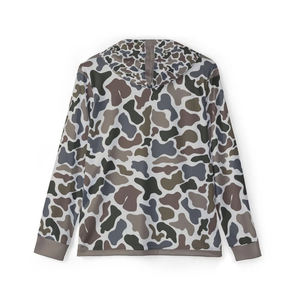 Sweat à capuche camouflage tendance et à la mode, streetwear brodé pour l'hiver avec techniques d'impression numérique et de teinture unie - Product Image 3