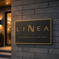 Plaque d'adresse personnalisée en laiton, plaque nominative en métal de luxe, surface noire craquelée pour hall d'hôtel