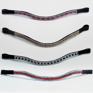 Diadema Decorativa para Caballo de Cuero Negro Premium con Tres Hileras de Cristales Brillantes Personalizados, Tamaño Completo - Product Image 2