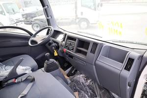 SUPER OFERTA ISUZU N-SE-RI-ES N-M-R, TRANSMISIÓN MANUAL DE GASOLINA, 6 CILINDROS, VOLANTE A LA DERECHA Y A LA IZQUIERDA - Product Image 2