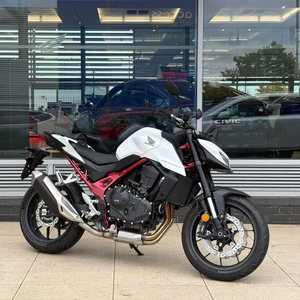 Disponible CB750 Hornet 755cc (Motocicleta) - Product Image 3