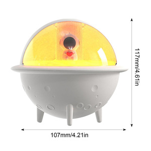 Humidificateur Myrva Astronaut 0,5 L à évaporation avec lumière à changement de couleur pour utilisation sur table de bureau - Product Image 4