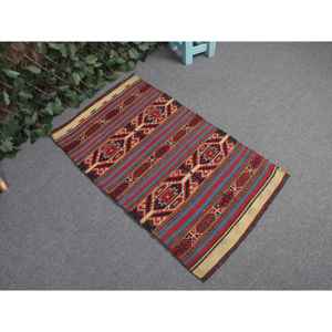 Tapis de 1,9 x 3,2 pieds, tapis turc vintage, tapis Kilim à motifs de plantes et d'arbres rouges - Product Image 1