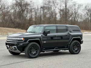 Limpia 2025 G M C H u m e r EV SUV 2X AWD - Product Image 3