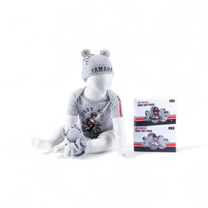 Set de Regalo para Recién Nacido Yamaha B23RV705F403 62-68 cm Incluye Body, Gorro, Juguete de Peluche con Diseño de Dibujos Animados - Product Image 1