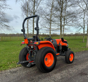 Kubota L2351 Compact Tractor M7060 4WD Tractor for Agriculture for Corn Wheat and Rice Harvesting with Kubota Engine - Product Image 3