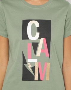 Camiseta informal ecológica para mujer Colores sólidos y logotipo personalizado impreso en estilo tipográfico - Product Image 2