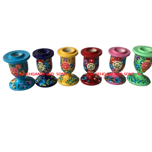 Elegante soporte de madera para velas pintado a mano Kashmiri Paper Mache para decoración navideña con farolillos de piedra y tarros de velas decorativas - Product Image 1