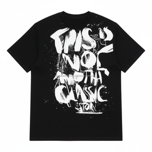 Camiseta Negra Oversize de Gran Gramaje con Gráfico de Pintura en Aerosol 'This Is Not Another Classic Story', Logotipo Personalizado OEM - Product Image 1