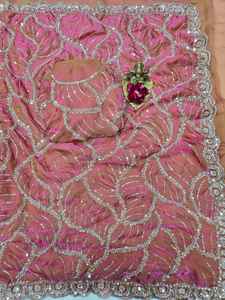 ผ้าไหมส่าหรีสำหรับผู้หญิง ดีไซน์อินเดีย พร้อมขอบปักลายฉลุอย่างประณีต งานปักมือประดับลูกปัดแท้ มีสินค้าพร้อมส่ง - Product Image 4