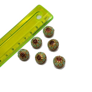 ลูกปัด Meenakari สีเทอร์ควอยซ์ขนาด13มม. ทำด้วยมือลูกปัดโลหะเคลือบลายพื้นเมืองสำหรับงานฝีมือ - Product Image 1