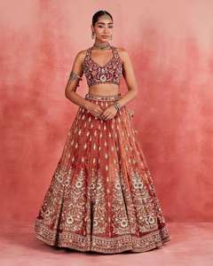 Lehenga Choli Tradicional de Color Rojo para Novia, con Bordado, para Mujer, para Fiestas, Bodas, Festivales, Recepciones, Largo hasta el Suelo - Product Image 1