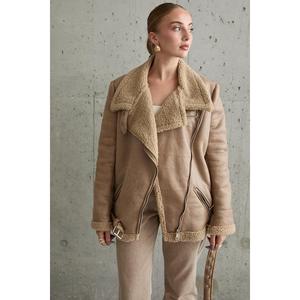 Wholesale Shearling Fur-<b>Lined</b> Beige <b>Jacket</b> with Epaulets Windproof Feature - Product Image 3