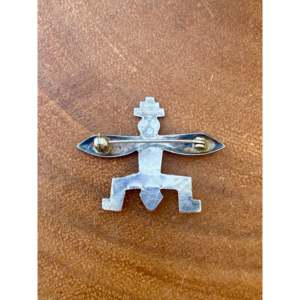 Pin de Plata de Ley y Turquesa Hecho a Mano Estilo Navajo Vintage, Joyería Coleccionable Cultural - Product Image 5