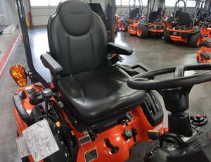 Nouveau tracteur Kubota BX2380 avec tondeuse à chargeur frontal rétrocaveuse Combo parfait pour les petites exploitations agricoles en stock expédition rapide - Product Image 5