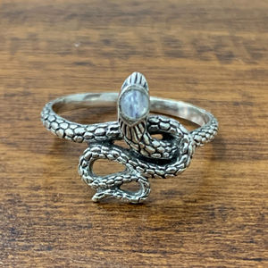 Moonstone <b>Ring</b> 925 <b>Silver</b> Animal Shape 3.3 Grams Unisex Stylish Gift Jewelry Wear Everyday - Product Image 1