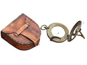 Brújula de Sol Vintage Art Deco de Latón con Estuche de Cuero Móvil, Navegación Marítima Antigua, Coleccionable, Artesanía H.M.A - Product Image 6