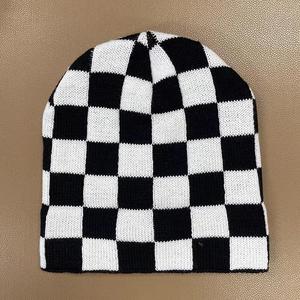 Gorro de punto de invierno personalizado para mujer, gorro de fácil retorno, estilo liso con estampado digital, gorro de Calavera, bufanda, gorro y conjuntos de guantes - Product Image 4