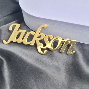 เข็มกลัดติดปกเสื้อแบบกำหนดเอง ทำจากเงินสเตอร์ลิงประดับโมอิสซาไนต์ พร้อมตัวอักษรสลักชื่อ สำหรับสมาชิกทีม ชุบทอง - Product Image 4