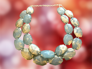 Collier de perles en résine de haute qualité, design plaqué or, bijoux de déclaration bohèmes pour femme, idéal pour les fêtes et mariages - Product Image 5