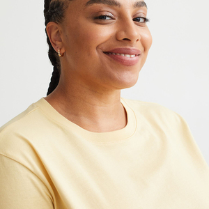 Nueva llegada de alta calidad, camiseta de manga corta con logotipo personalizado, cuello redondo, Color sólido, camiseta para mujer en Color púrpura, ropa informal, camisetas - Product Image 1