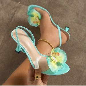 รองเท้าส้นสูงเมทัลลิกสำหรับผู้หญิง รองเท้าปาร์ตี้แบบมันวาว รองเท้าสำหรับออกงานกลางคืน รองเท้าส้นสูงแบบกลิตเตอร์สำหรับงานปาร์ตี้และงานพิเศษ - Product Image 3