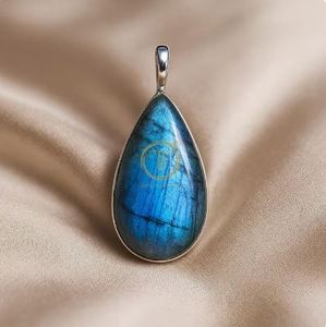 Grand pendentif en pierre de labradorite bleue feu, argent sterling 925, plaqué or rose, plaqué or jaune - Product Image 1