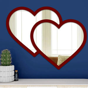 Miroir mural moderne et élégant en forme de coeur Accent de maison romantique et élégant pour n'importe quelle pièce - Product Image 1