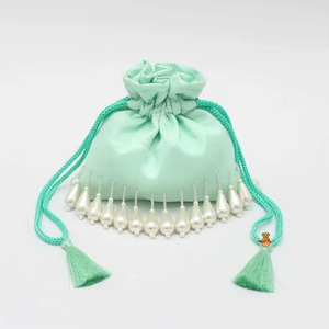 Belle broderie sur des sacs de potli ornés de perles de verre en cristal pour les fêtes et les occasions de mariage 2025 - Product Image 5