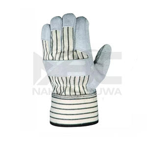 Guantes de trabajo de cuero de vaca de alta calidad Tamaño XL Impermeable Antideslizante Transpirable Ignífugo con diseño dividido - Product Image 6
