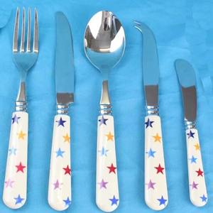 Ensemble de couverts pour enfants en résine blanche, motif étoile, couverts en argent, parfaits pour les fêtes, les repas en famille et les cadeaux, provenance d'Inde - Product Image 1