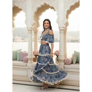 Ensemble de deux pièces bohème pour femmes, haut court imprimé bleu et jupe évasée avec bordure à glands, tenue de plage estivale - Product Image 3
