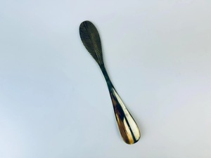 ฮอร์นรองเท้าจากนักออกแบบระดับพรีเมียมพร้อมด้วยลวดลายใบไม้ในแบบศิลปะที่จับทำจากโลหะและออกแบบตามหลักสรีรศาสตร์สำหรับสวมใส่ได้อย่างง่ายดายจากอินเดีย - Product Image 6