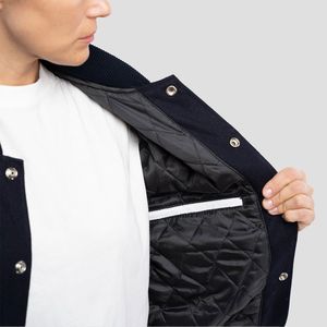 Chaqueta Bomber de Poliéster Personalizada para Mujer, Estilo Universitario, con Cuello Alto, Reversible, Transpirable, Diseño OEM, para Primavera - Product Image 2