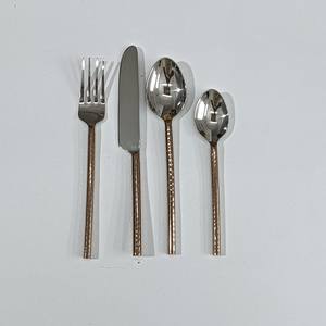 Ensemble de couverts en acier inoxydable de conception élégante avec poignée en laiton doré, comprenant cuillère, fourchette et couteau - Product Image 5