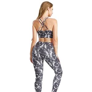 Ces leggings de yoga sexy de haute qualité fabriqués par une usine OEM sont parfaits pour la distribution mondiale et les marques professionnelles. - Product Image 1