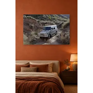 Impression sur toile Fida Silver Mercedes G-Class sur sentier rocailleux - Product Image 1
